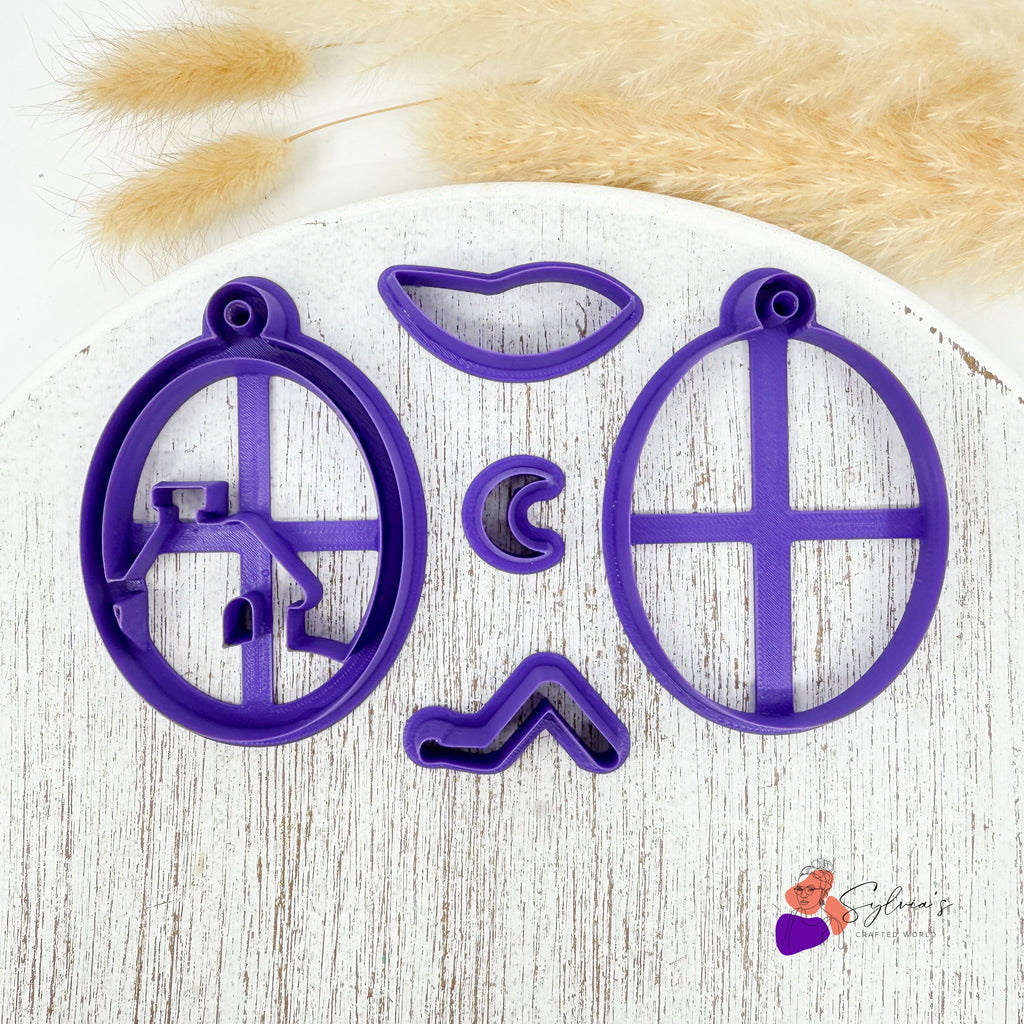 Set complet de 5 emporte-pièces pour pâte polymère en forme de boule de Noël avec maison, lune et toit enneigé — découpe nette et précise pour bijoux ou décorations de Noël faits main.