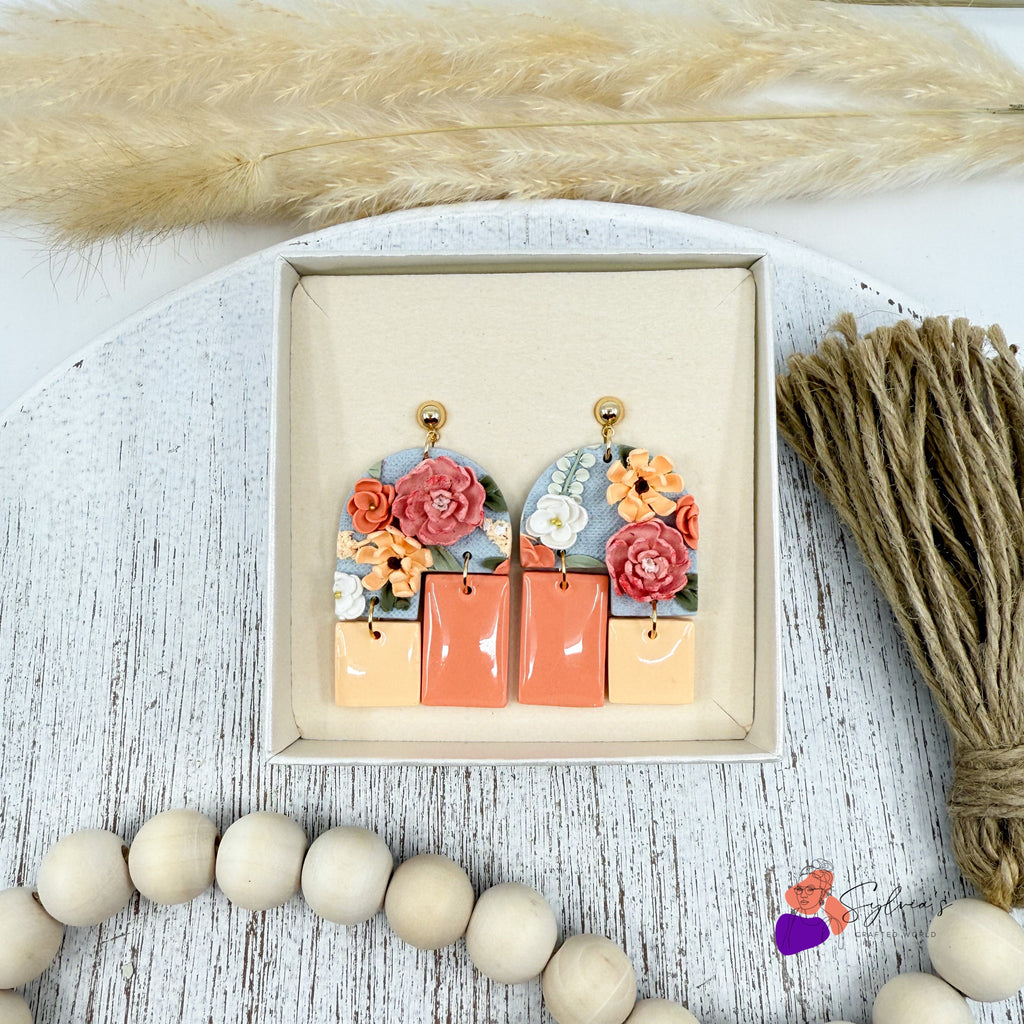 Boucles d'oreilles florales en forme d'arche combo "Nelia" en Argile Polymère et Laiton doré à l'or fin 24K