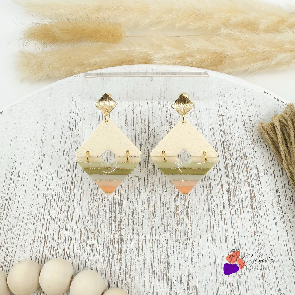 Boucles d'oreilles carré "Alba" en Argile Polymère et Laiton doré à l'or fin 24K avec motif à rayures