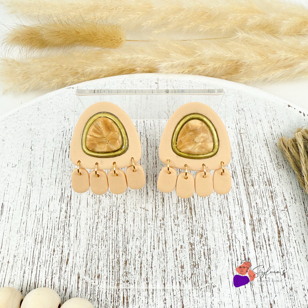 Boucles d'oreilles galet à pendants "Rumi" en Argile Polymère et Laiton doré à l'or fin 24K avec un incrustation en imitation pierre

