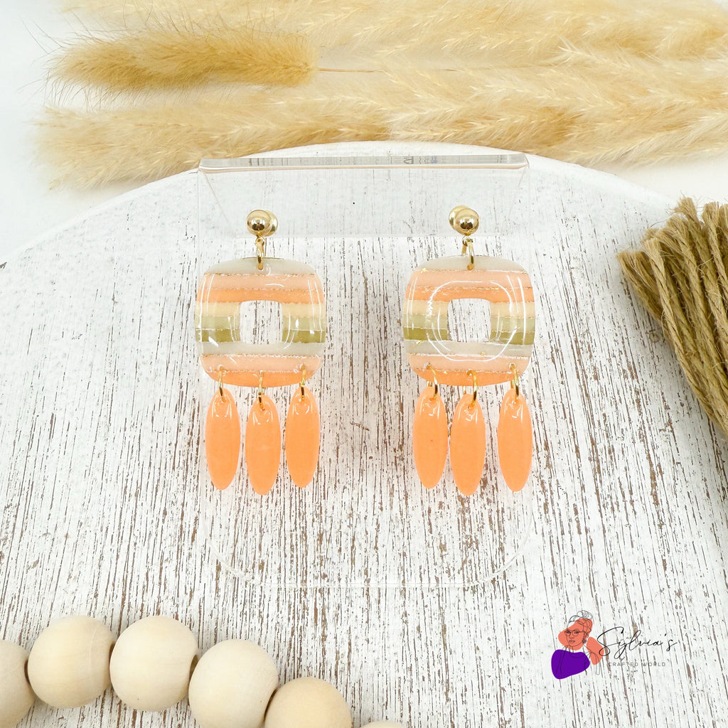 Boucles d'oreilles carré à pendants "Alba" en Argile Polymère et Laiton doré à l'or fin 24K avec motif à rayures colorées